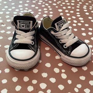 Infant Converse size 3